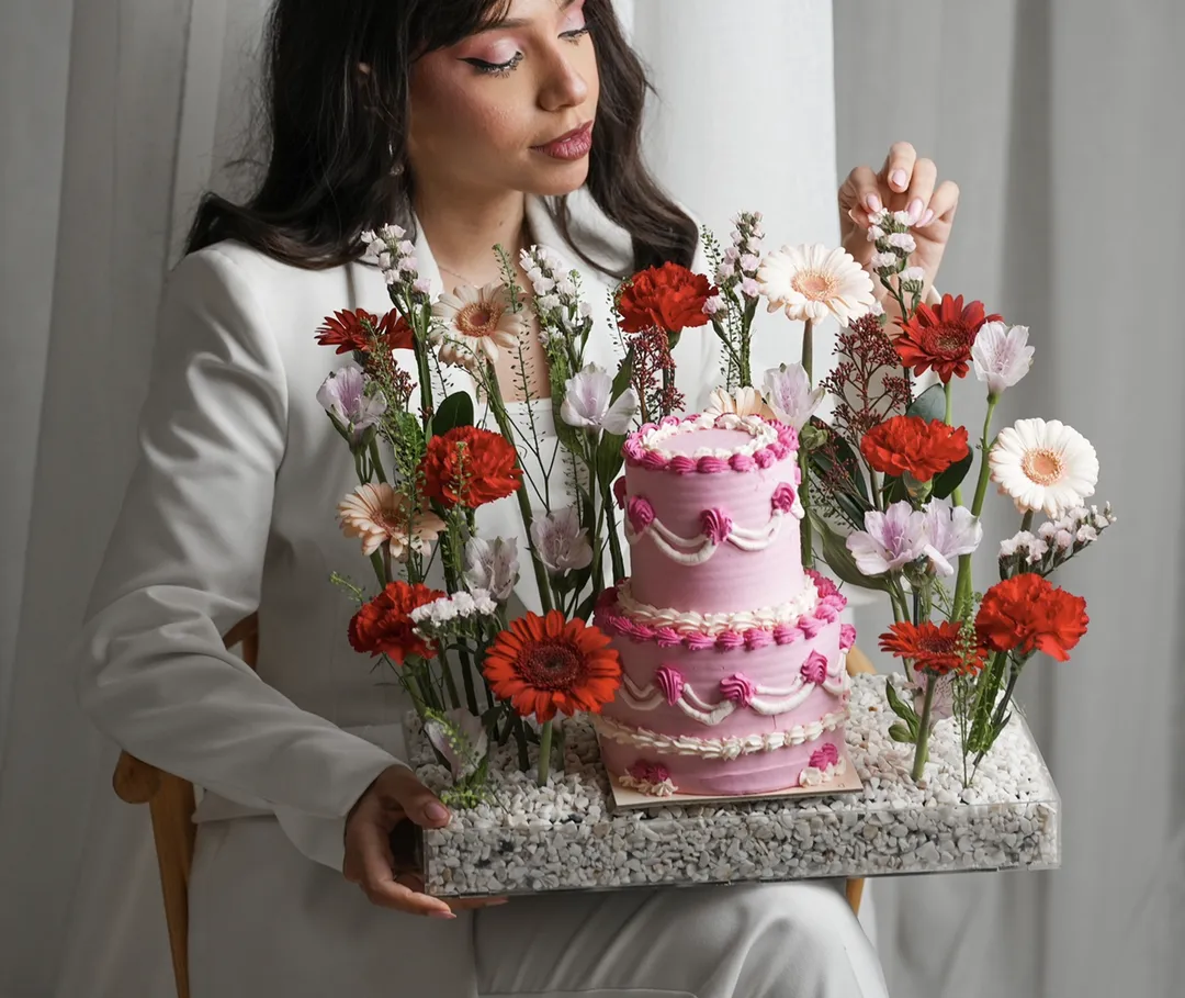 Double pink cake ( 6 inch mix chocolate vanilla)on flower garden mix