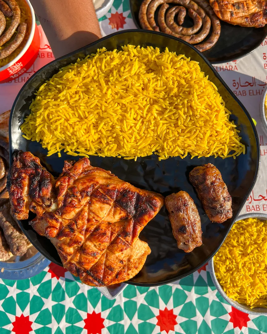 ربع دجاجه فحم و طرب
