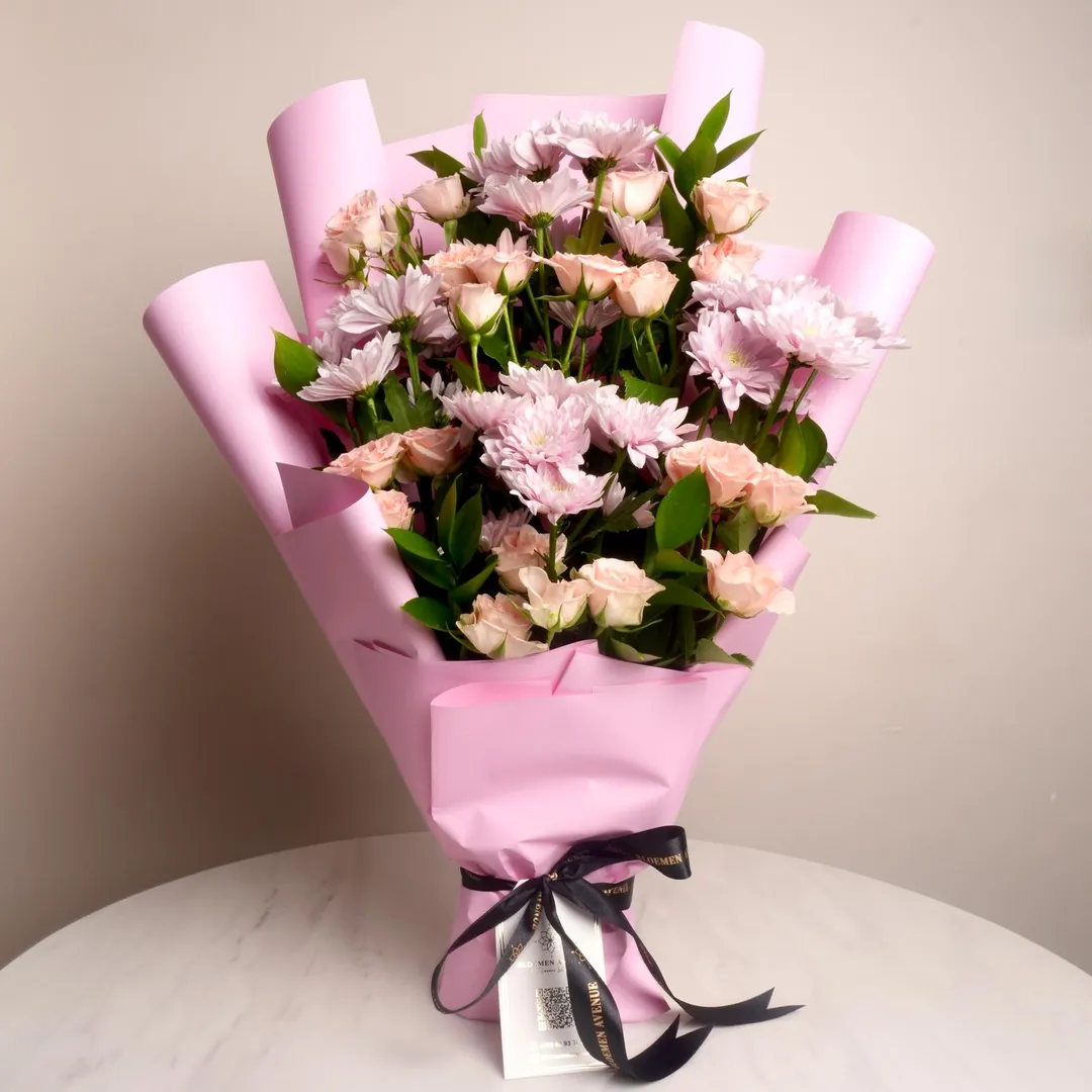 Hand bouquet H12