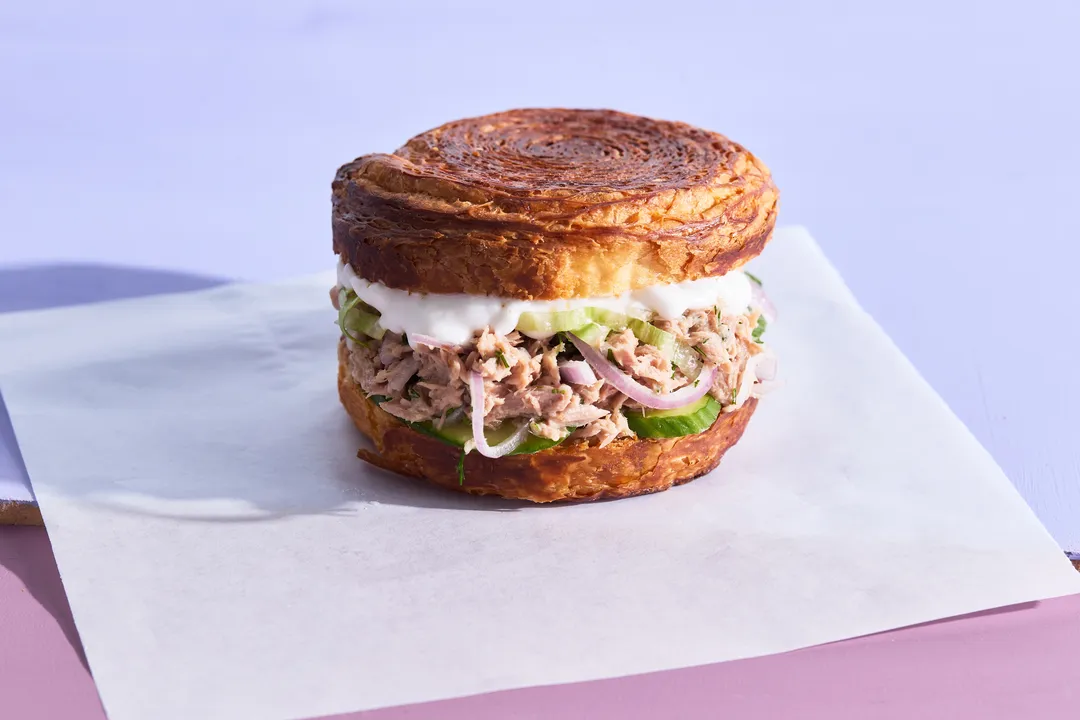 Tuna croissant burger