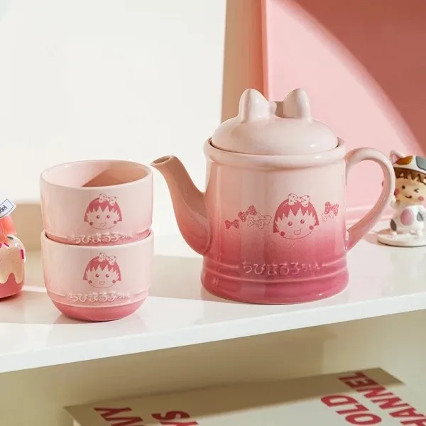 Teapot with two cups