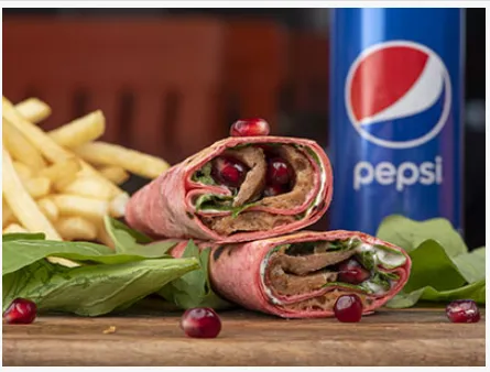Rocca With Pomegranate And Meat Meal