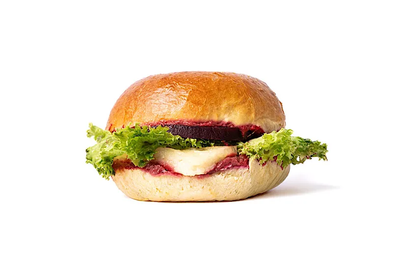 Halloumi Beetroot Bun