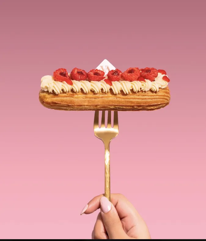 Raspberry Éclair