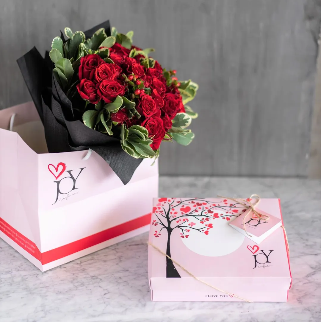 VALENTINES STRAWBERRY BUNDLE BOX