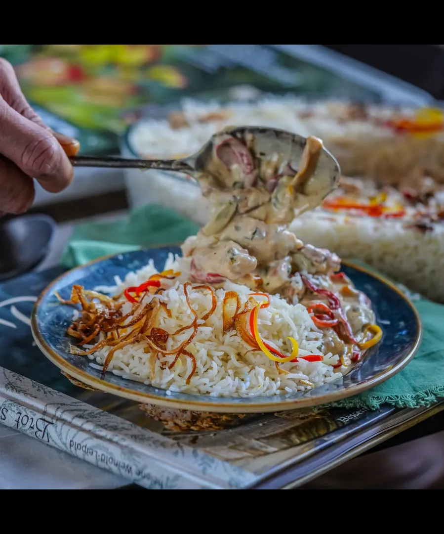 عيش بكريمة الدياي مع فلفل ملون بارد