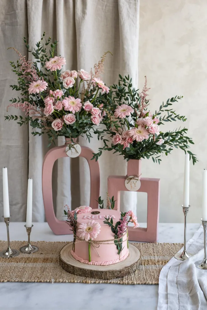 Hollow Pink Vase - Wreath Gerbera Pink