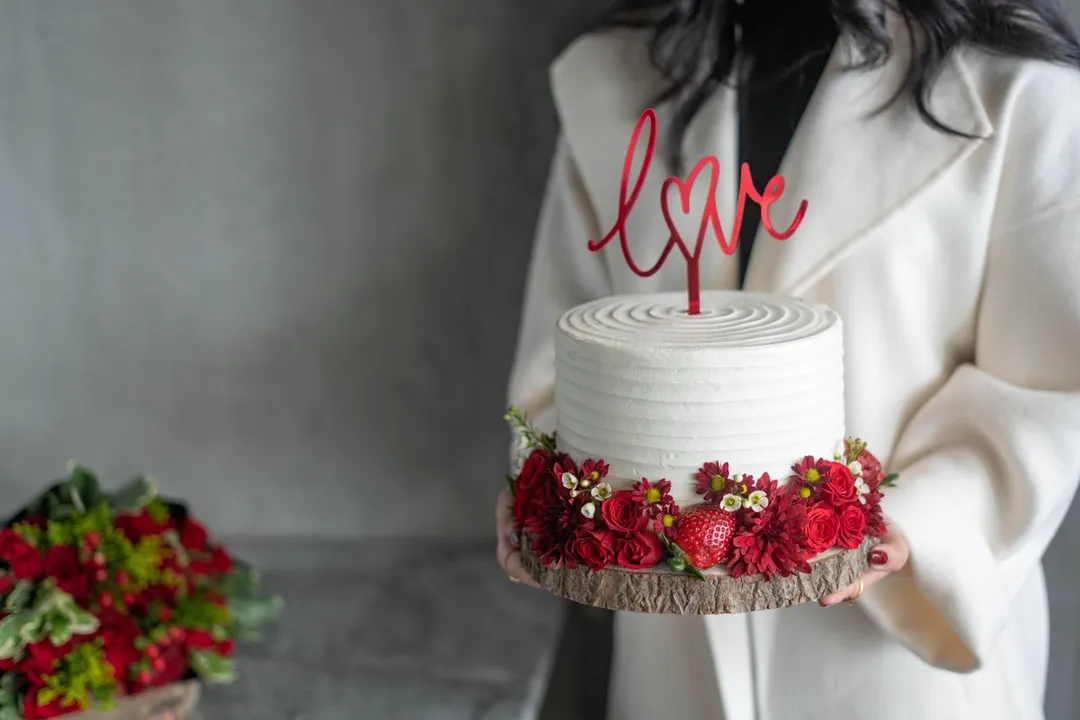 Wood Cake Garden with Love Stick
