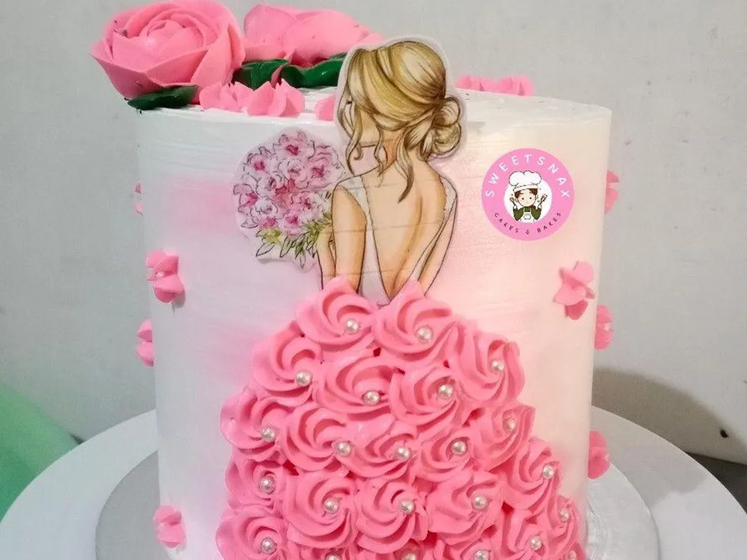 Girls Cake 10