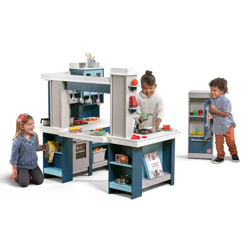 Grand Walk-In Wood Kitchen™