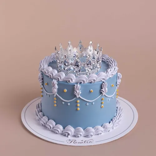 Crown classic blue cake