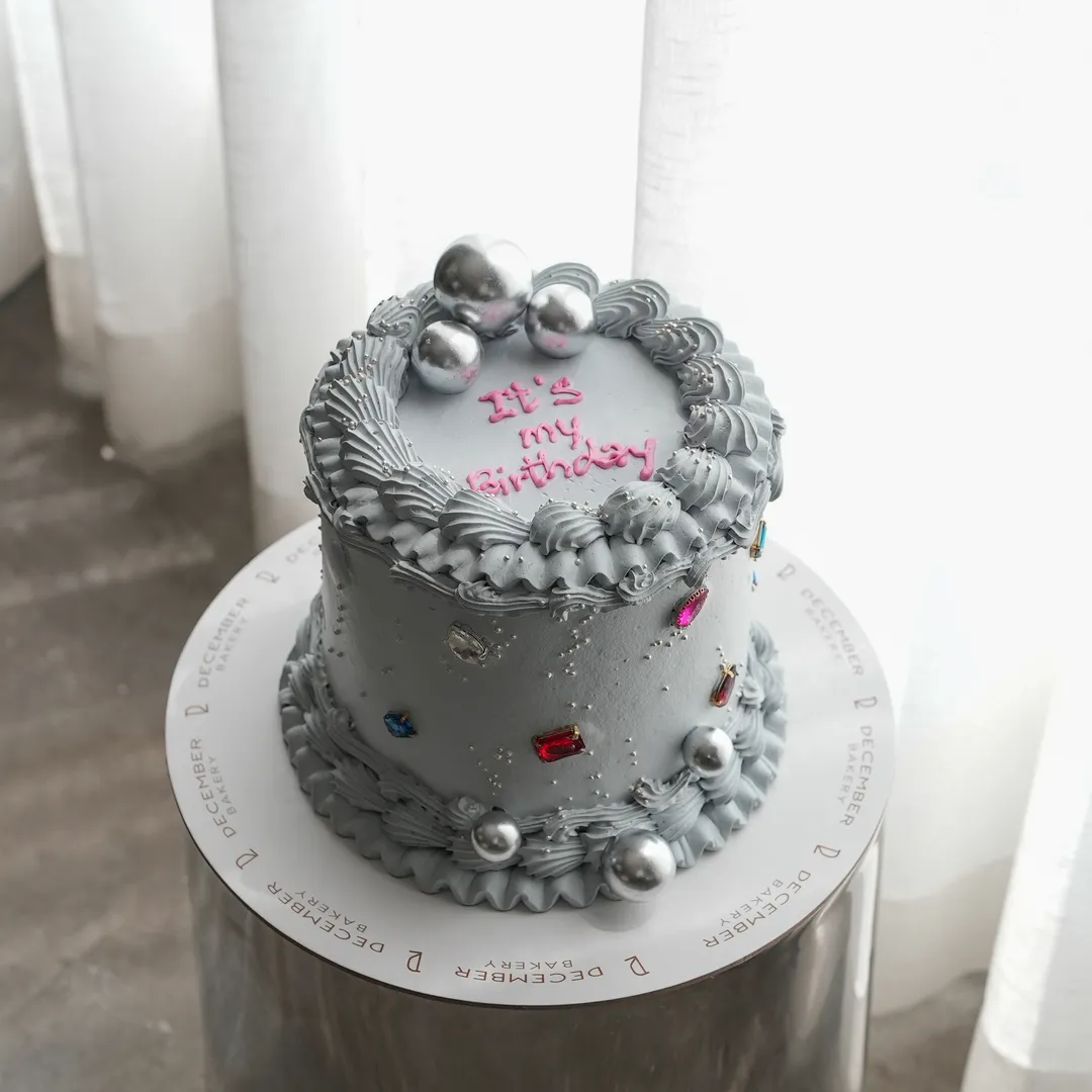 Grey Crystal Cake 6 inch