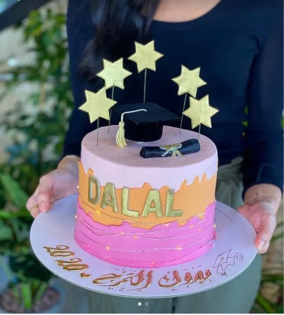 3 Colors Graduation Cake