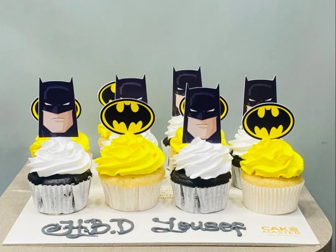 Batman Cupcakes 2