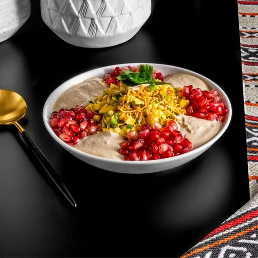 Dar Hamad Salad ( 3-4 Persons )