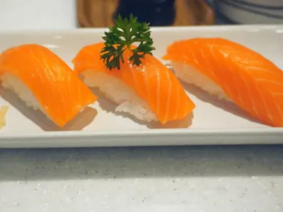 Nigiri Salmon