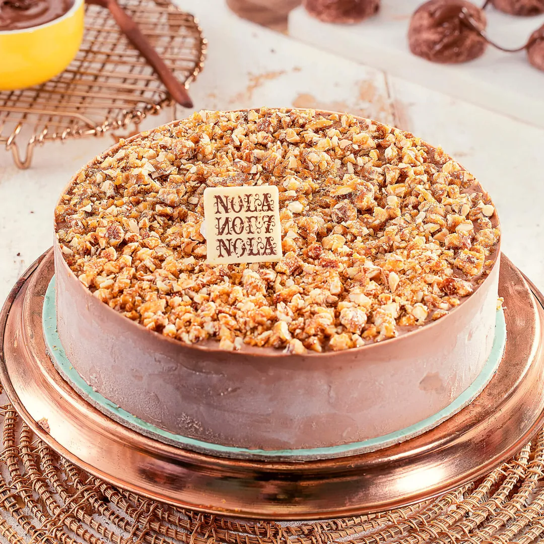 Nutella Crunchy Gelato Cake