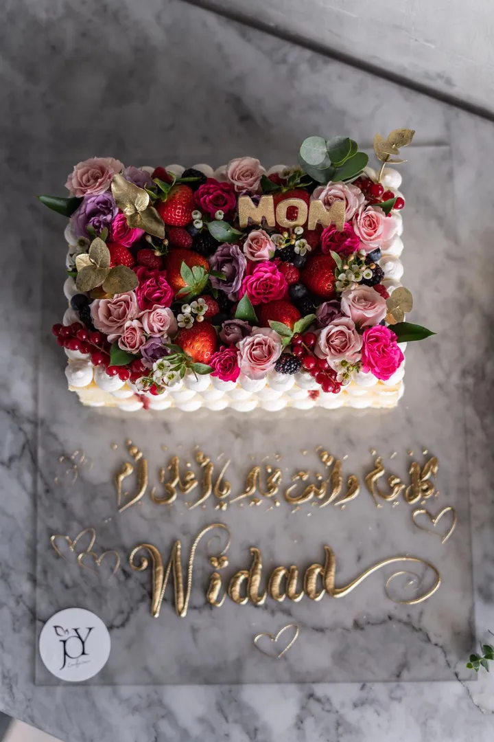 MOM Victorian Garden Cake