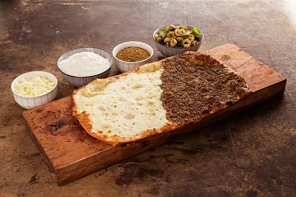 Zaatar with cheese mashroha
