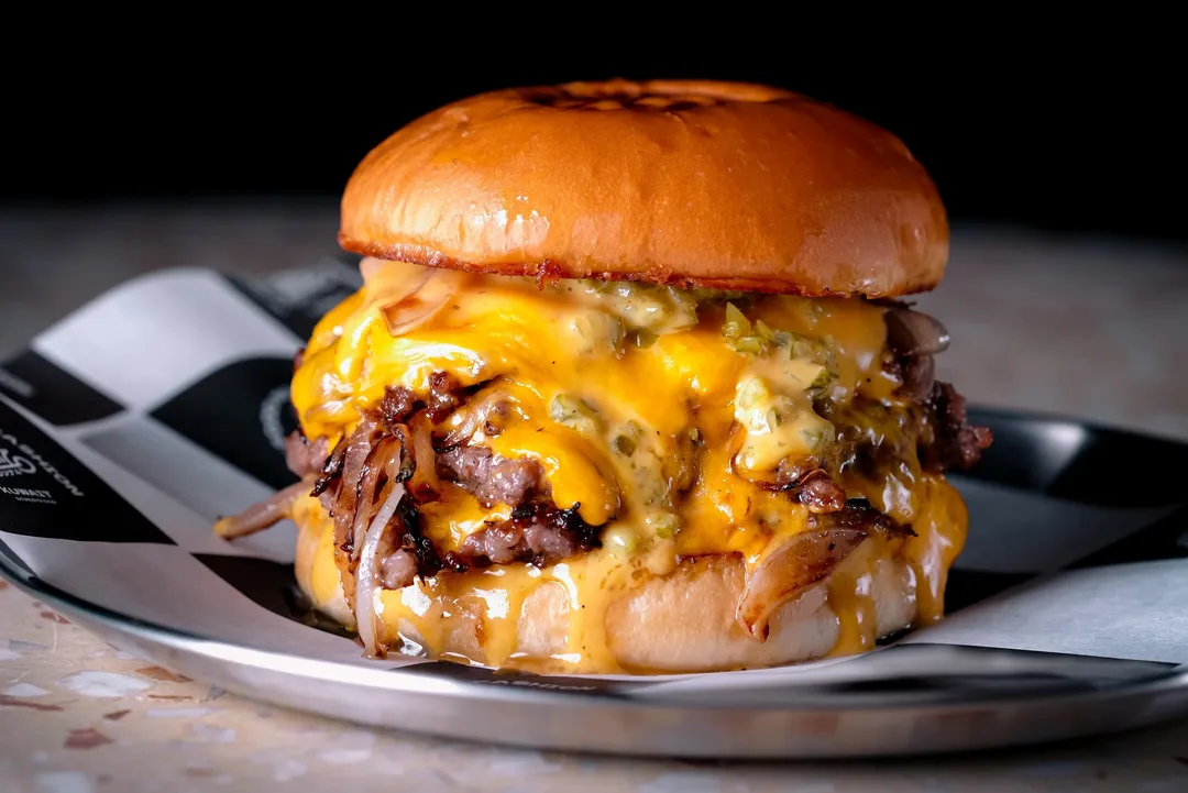 Gimmezilla Onion Smash Burger قيميزيلا اونيون سماش بيرجر
