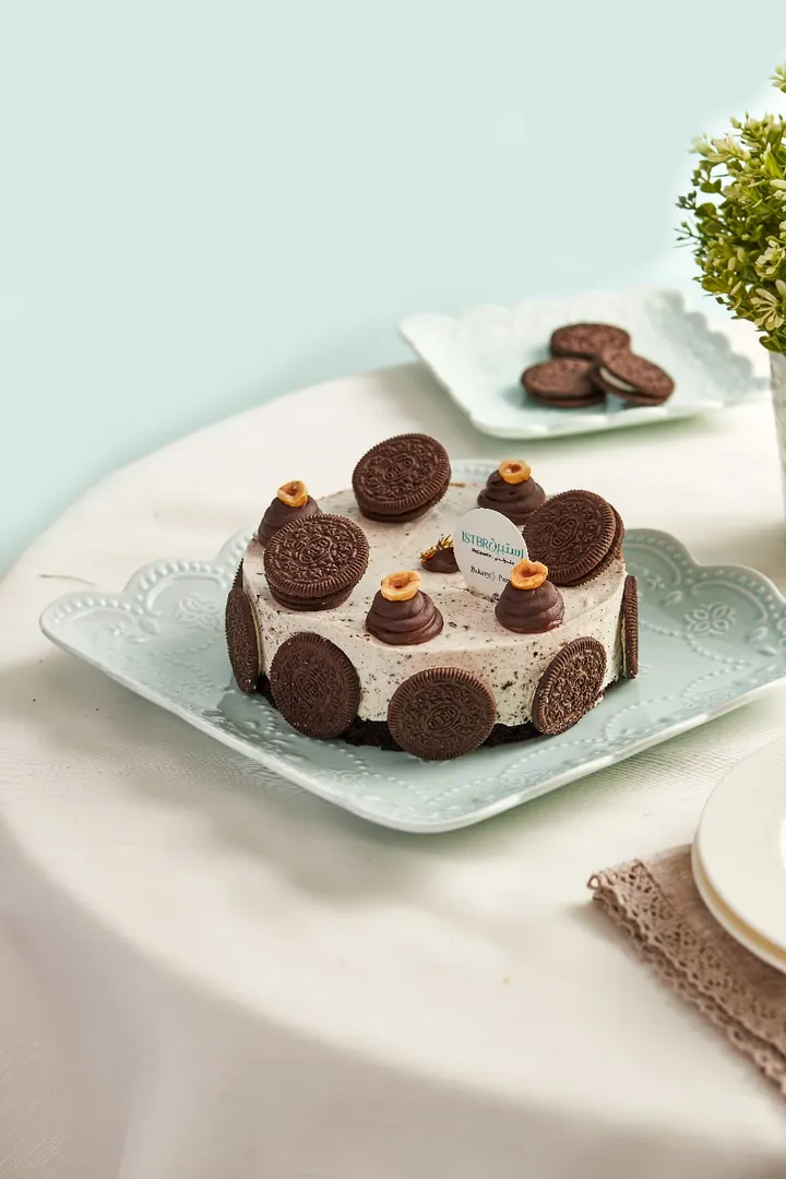 Small Oreo Mousse Torte