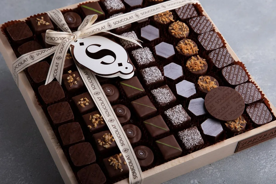 64 pcs Collection Wood Tray