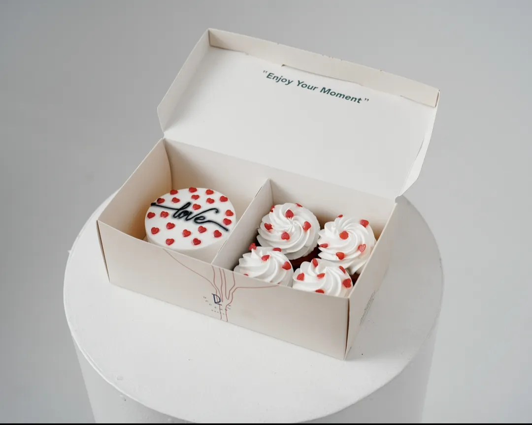 Enjoy your moment box mini cake w cup cake love