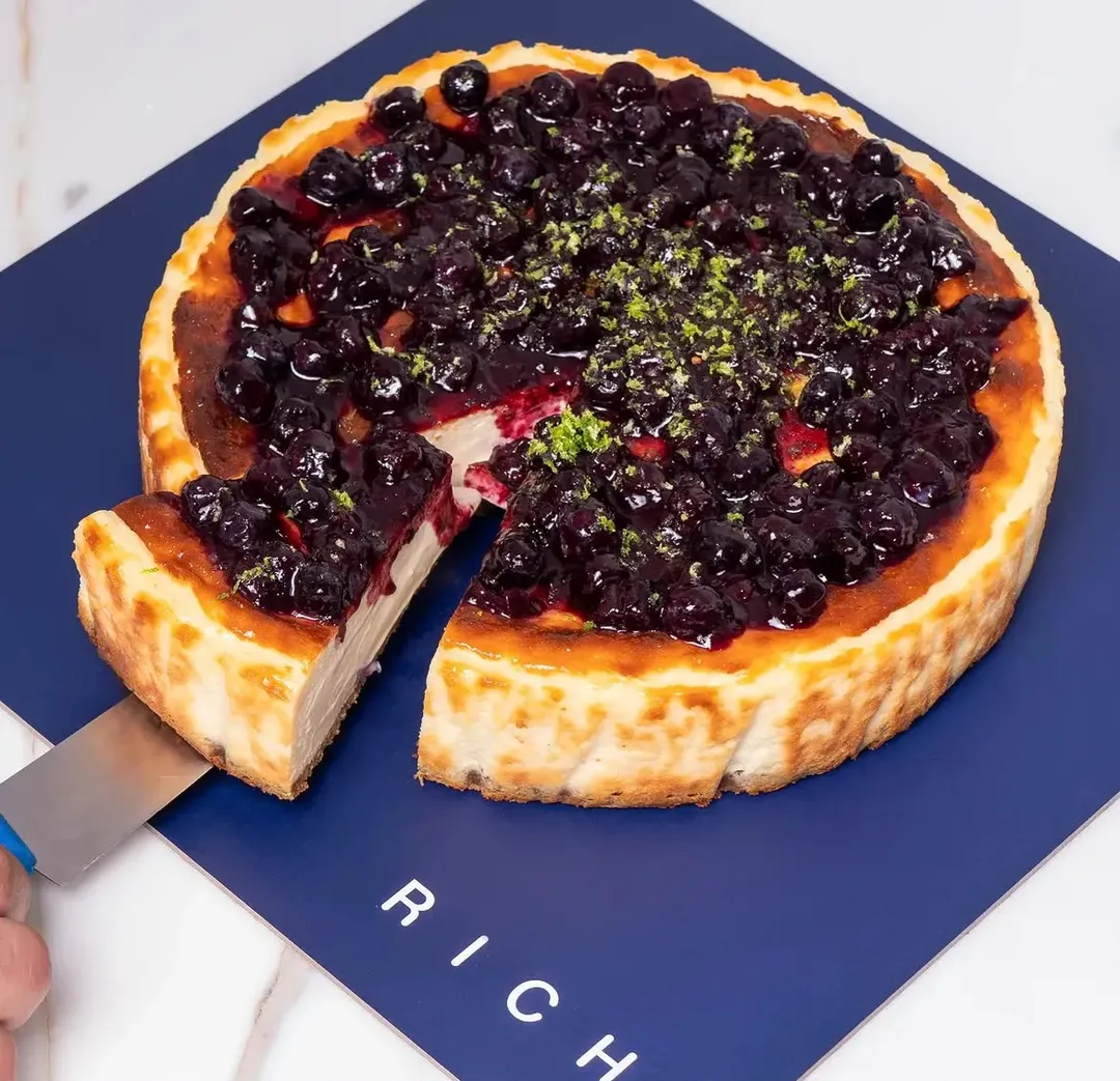 sebastain blueberry lemon cheese cake