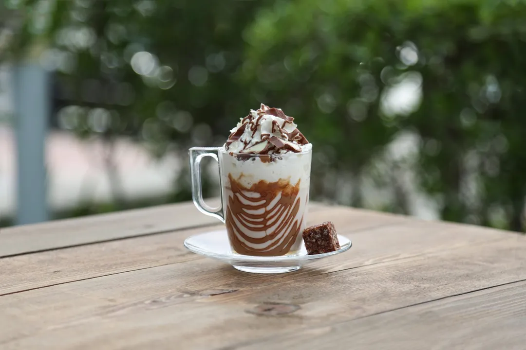 لاتيه الكندر بالشوكولاتة