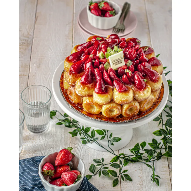 Papas Strawberry Cake