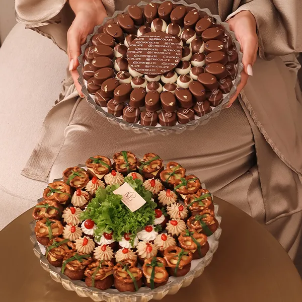 Cristal chocolate stand, big size (5) with mixed kibbeh new