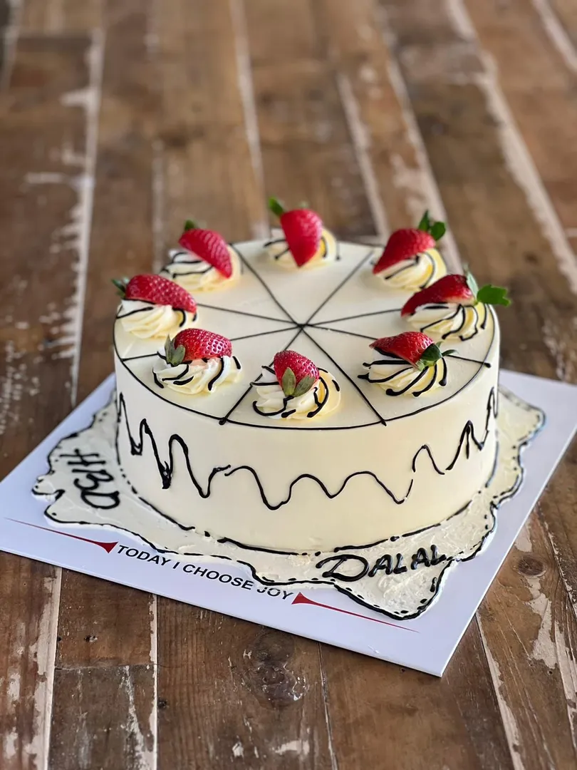 Strawberry Comic Cake