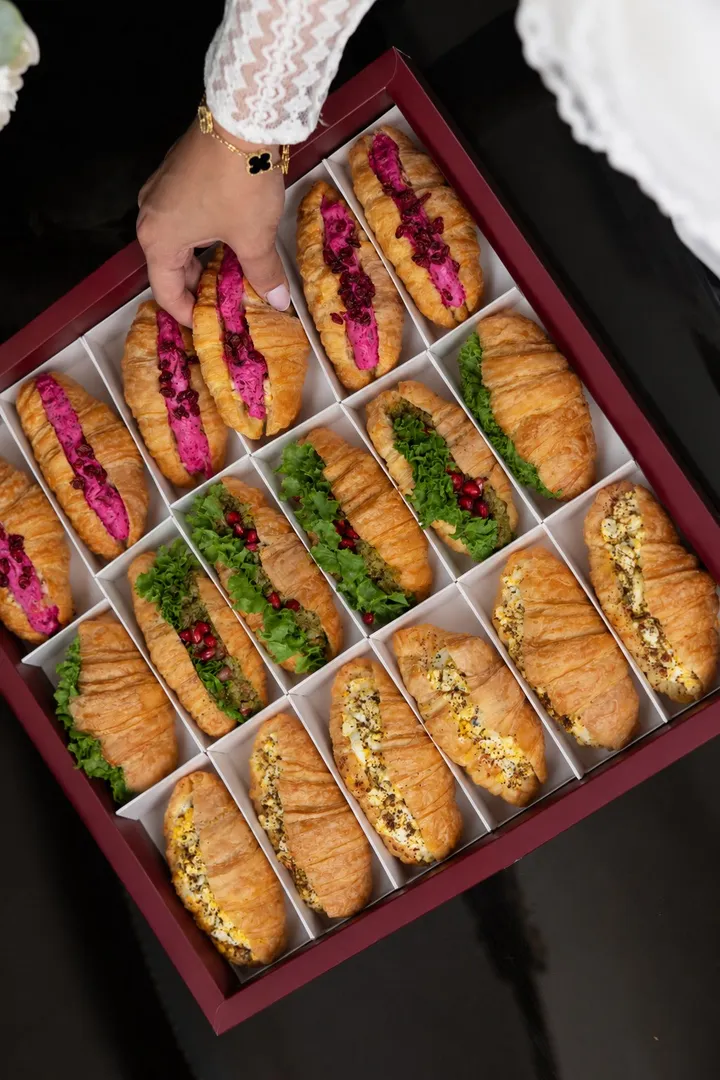 Mix Croissant Box