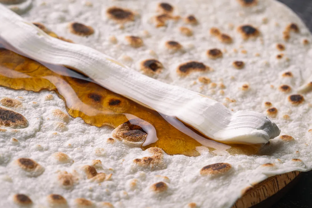 قيمر بالعسل
