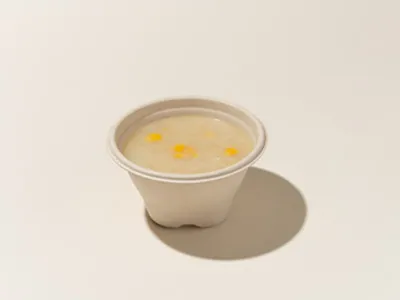 شوربة الذرة الحلوة والدجاج صغير