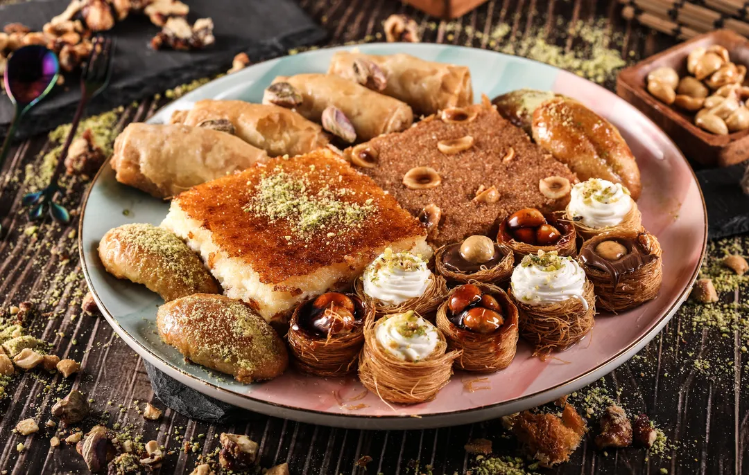 صينية مشكل شرقي