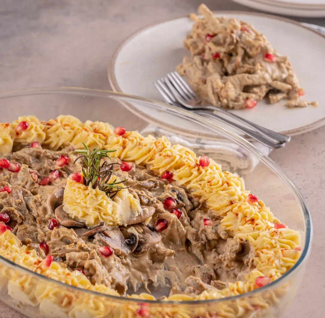 بيف ستروغونوف مع بوريه أو عيش