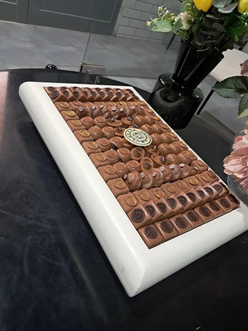 Royal tray