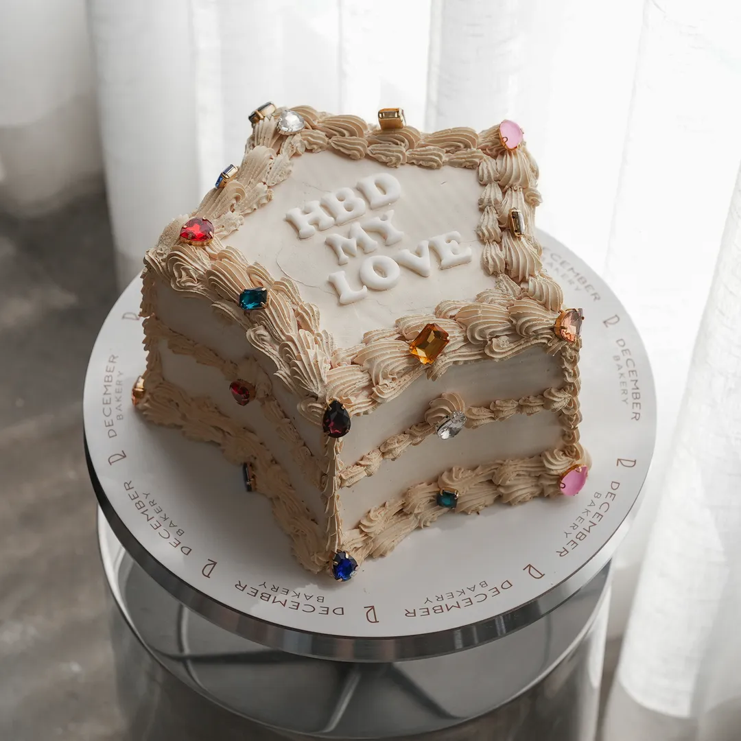 Star cake decorated with crystals, 6 inches