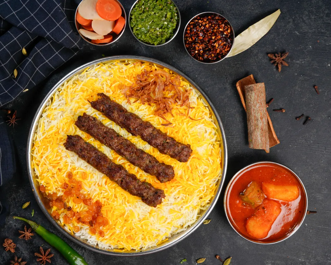كباب مع عيش
