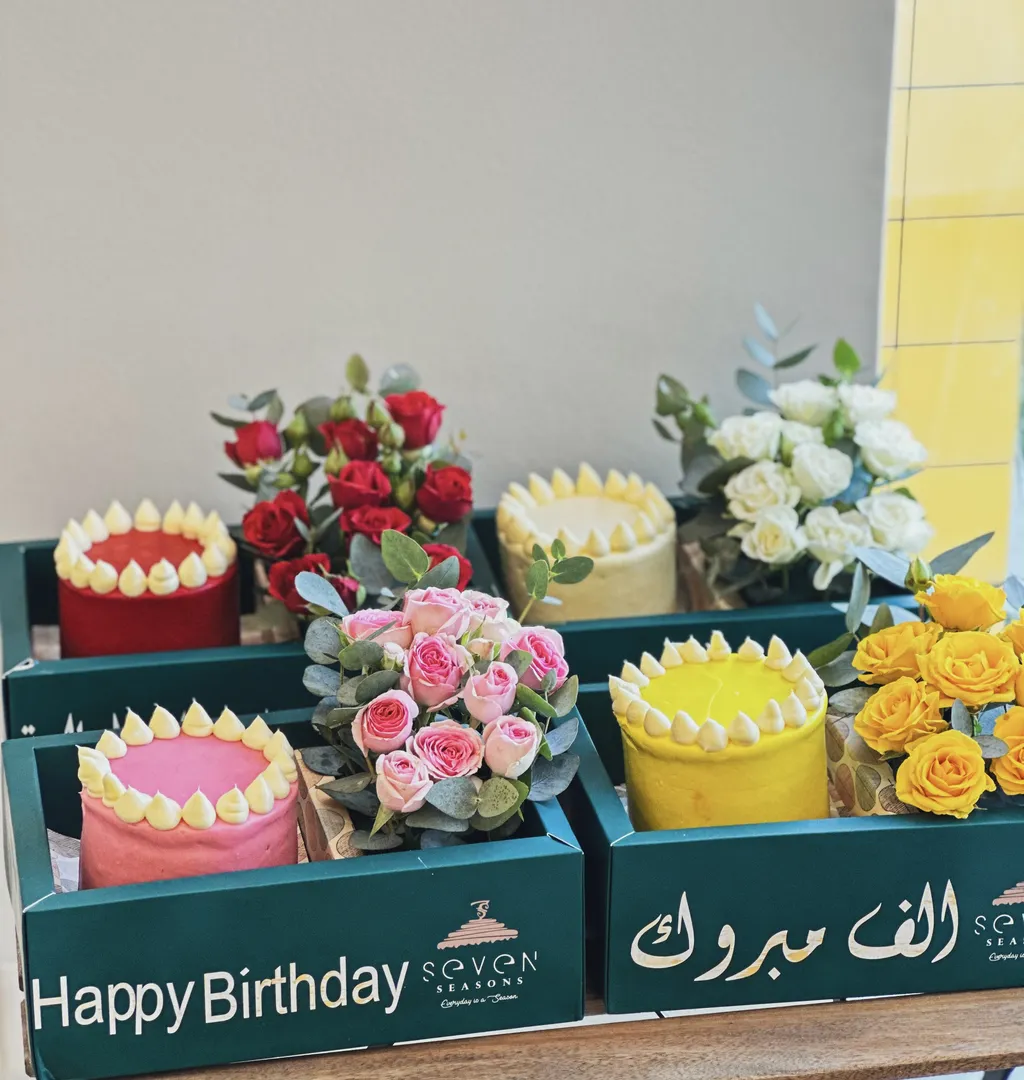 Mini Cake & Flower