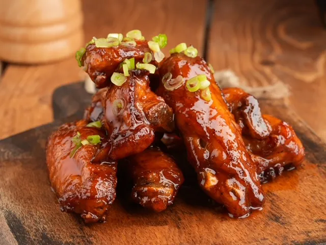Sweet sriracha wings