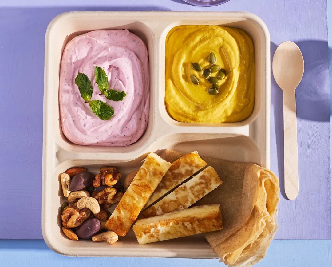 Keto halloumi & Laban platter