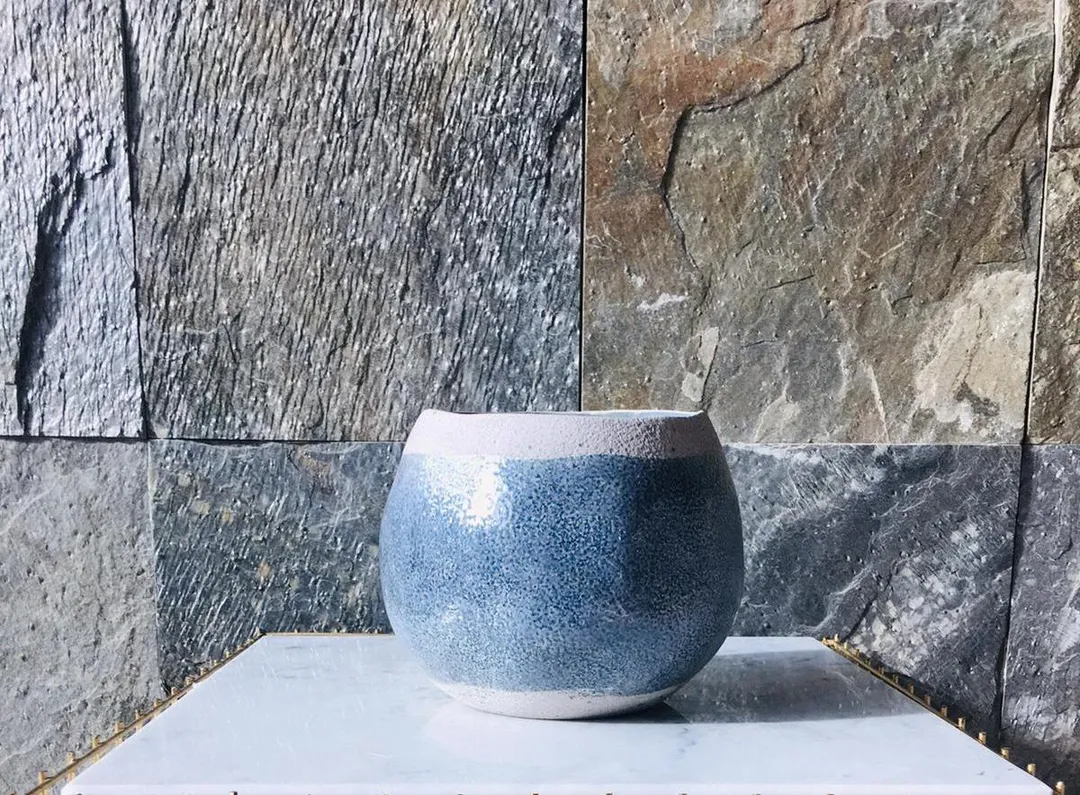 Dutch arvum pot wide open grey-1
