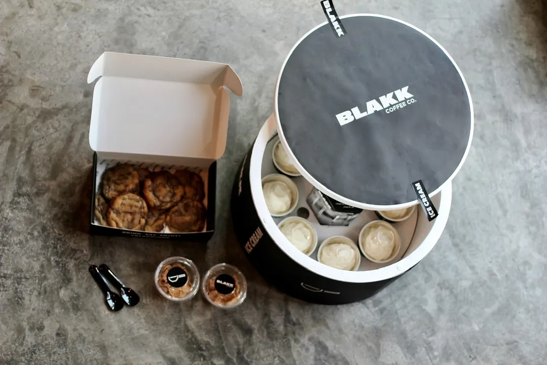 Cereal Milk And Cookies Box (8 Pcs.)