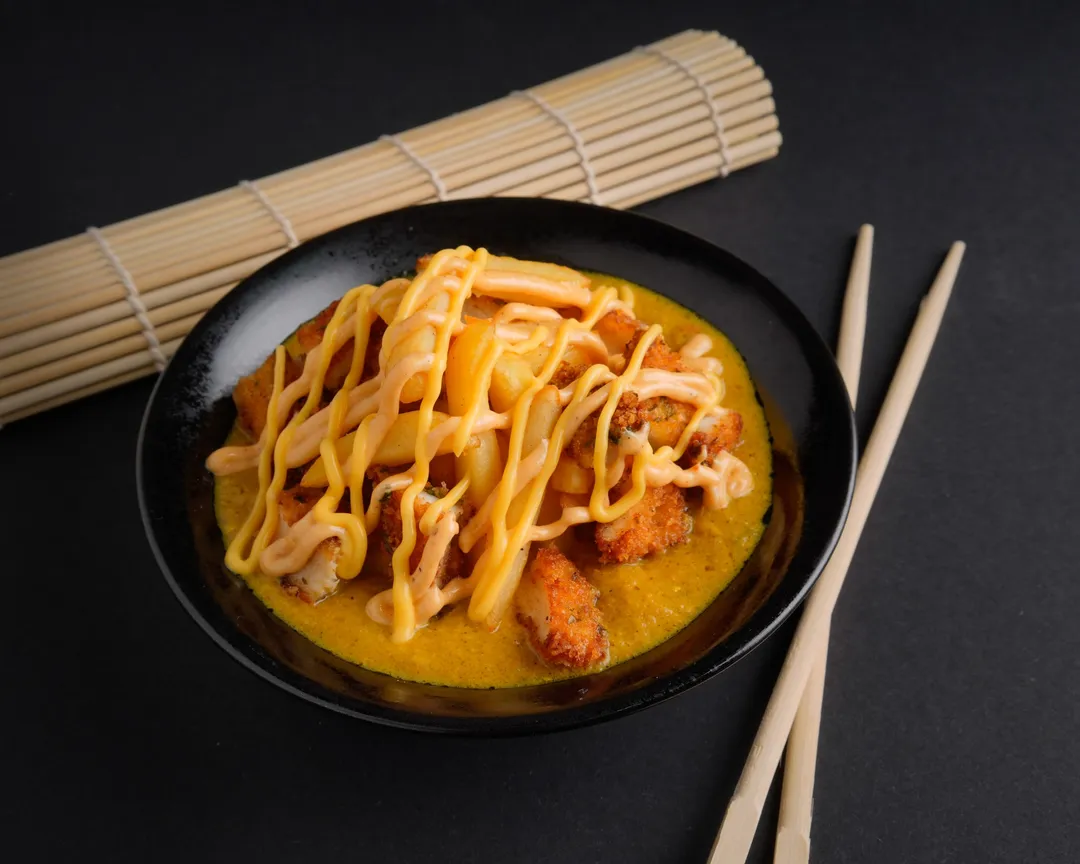 CRAZY CHICKEN CURRY WITH FRIES