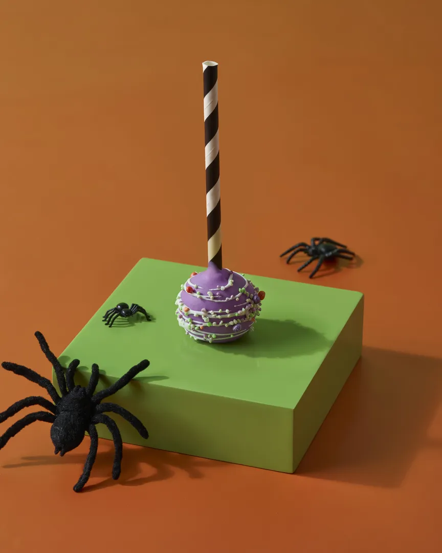 Halloween Strawberry Cake Pop