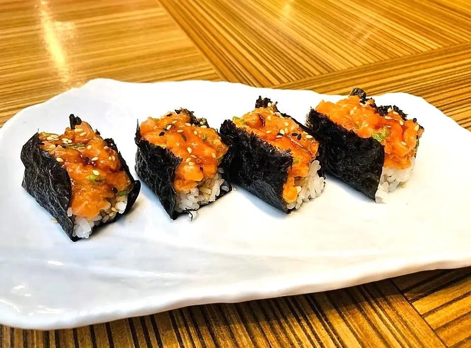Spicy Nori Salmon Tartare