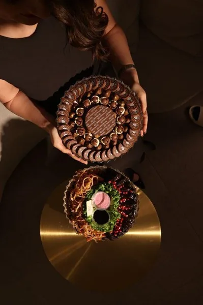 Crystal Chocolate Stand (E2) Vine Leaves and Musakhan (E2) NEW