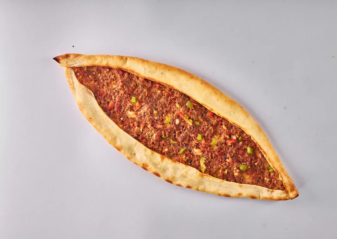 فطيرة لحم بالعجين